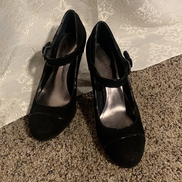 Alfani Black Suede Mary Janes - Picture 3 of 6